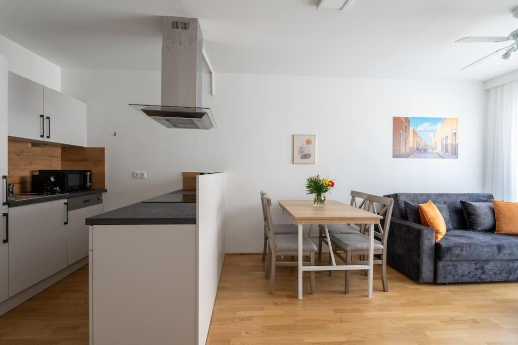 Urban 1Br Retreat, Easy City Link By Hm Вена Экстерьер фото